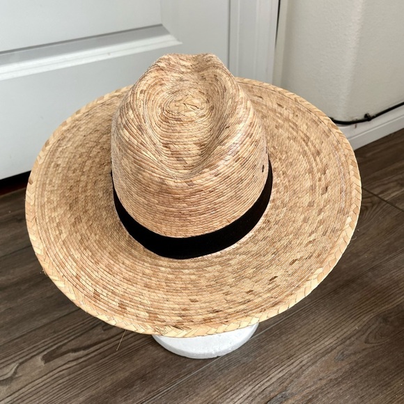 Stylish Straw Hat with Black Band main image 8